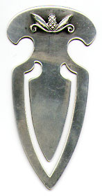 This bookmark was made in the US by an unknown manufacturer for Georg Jensen. It is marked Georg Jensen Sterling on the back and has the acorn pattern on top. This was made between 1940 - 1945 when Georg Jensen did not make any silver because of WWII.